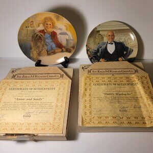ANNIE Sandy DADDY WARBUCKS Edwin Knowles Two Collector's Plates 8 1/2" WChambers